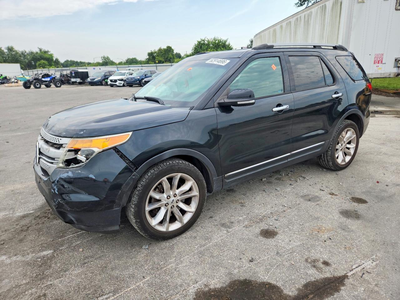 2015 Ford Explorer XLT, VIN 1FM5K7D81FGB56407 — Перед