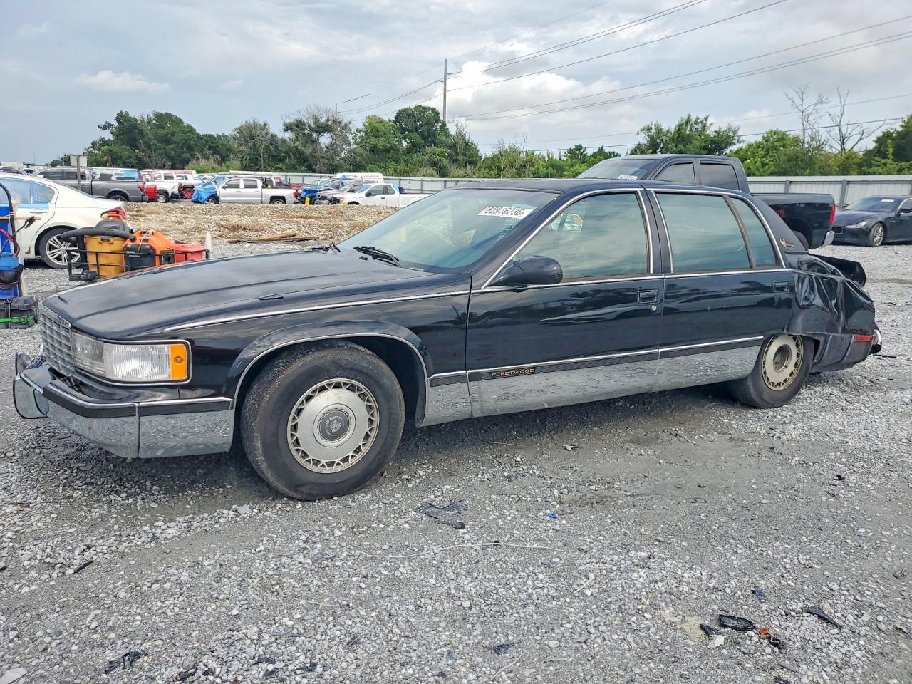 1995 Cadillac Fleetwood, VIN 1G6DW52P0SR704367 — Rear end