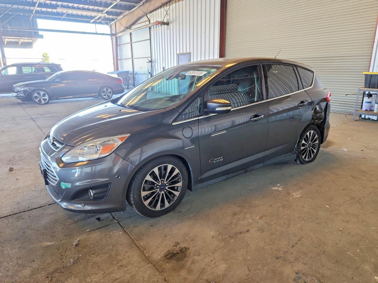 2017 Ford C-Max Titanium, VIN 1FADP5FUXHL102958 — Бок