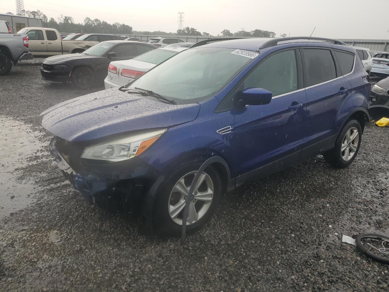 2015 Ford Escape SE, VIN 1FMCU0GX6FUC01502 — Front end