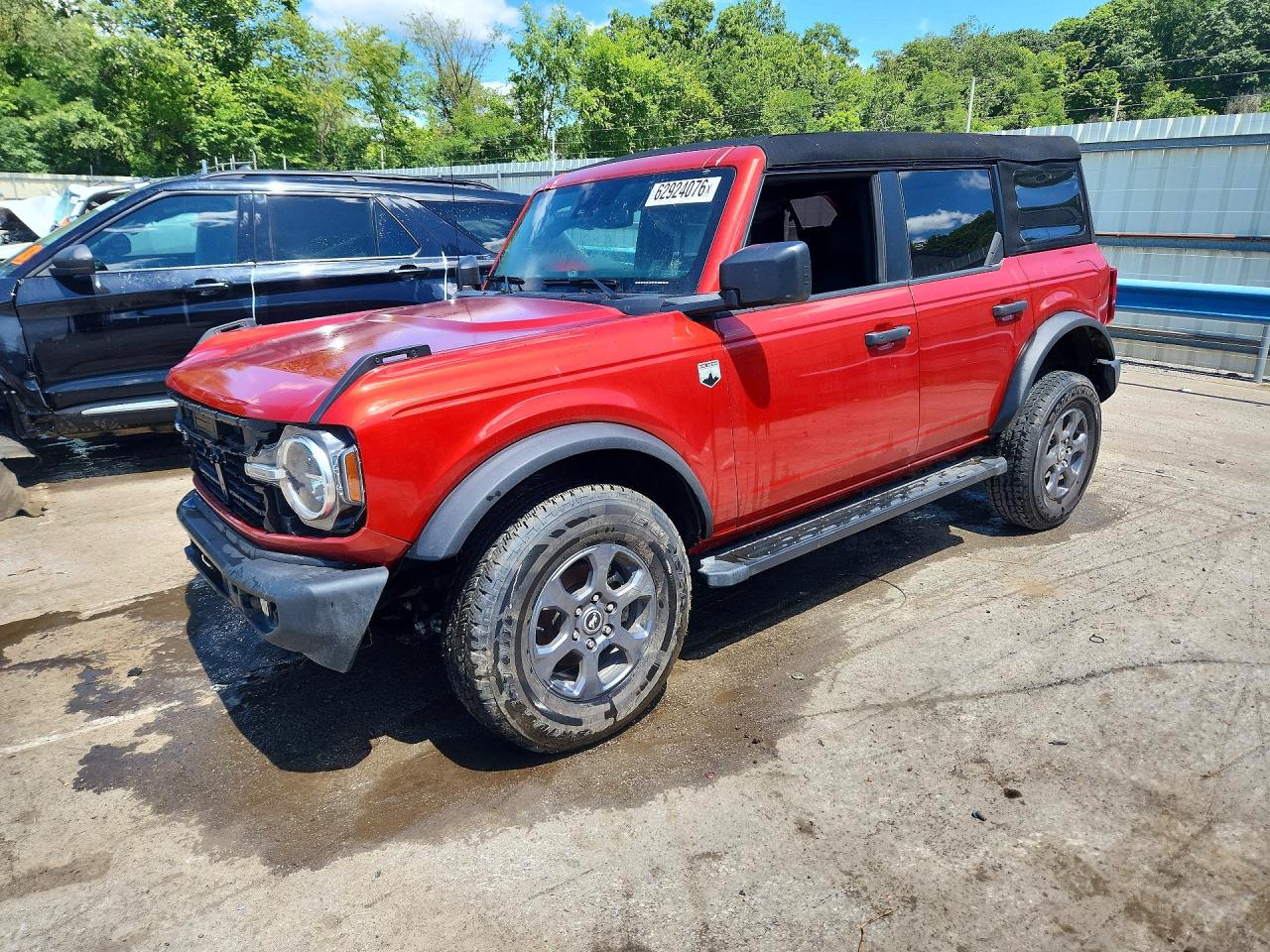 2024 Ford Bronco Big Bend, VIN 1FMDE7BH0RLB50387 — Front end