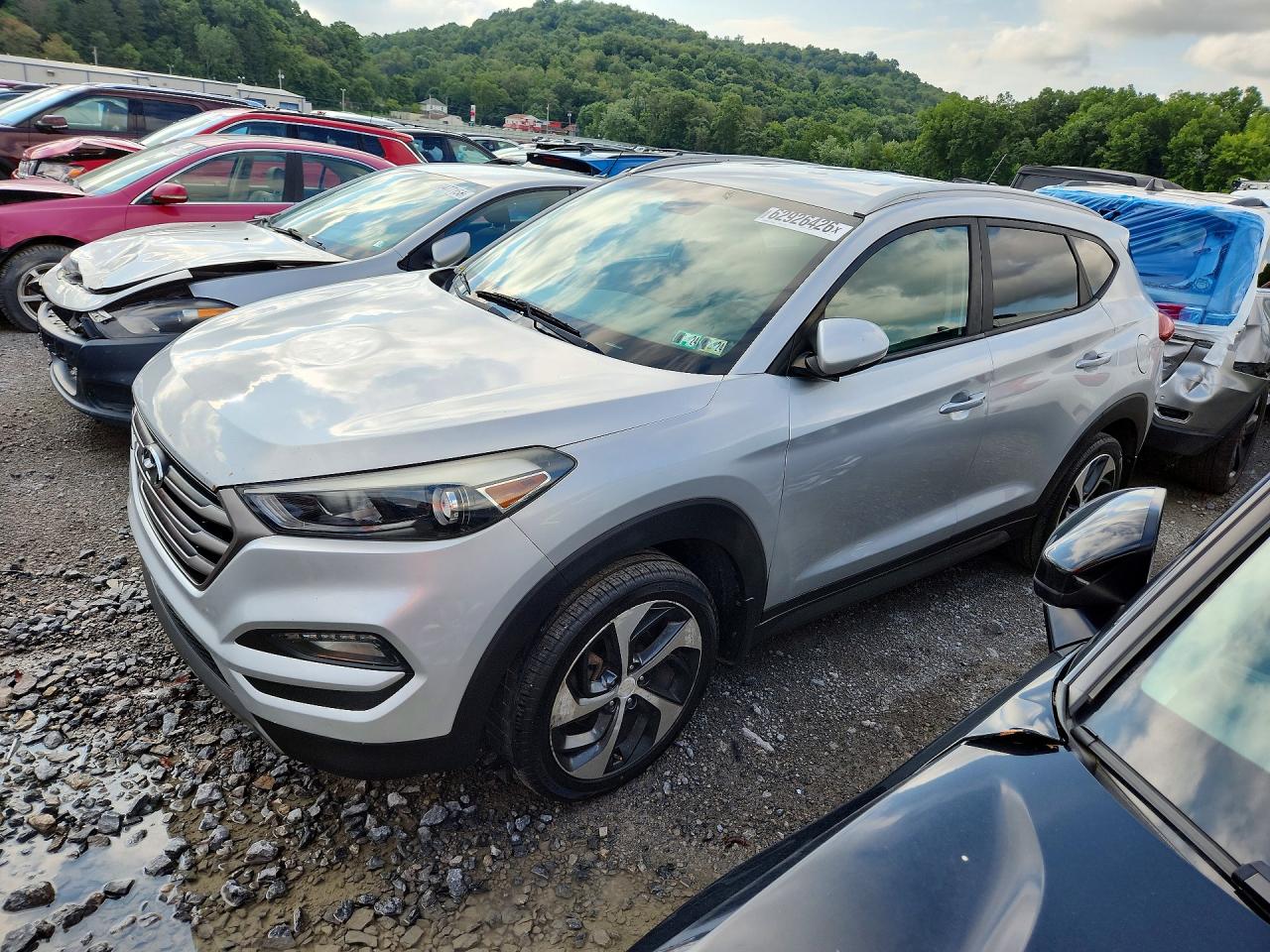 2016 Hyundai Tucson Sport, VIN KM8J3CA20GU170581 — Rear end