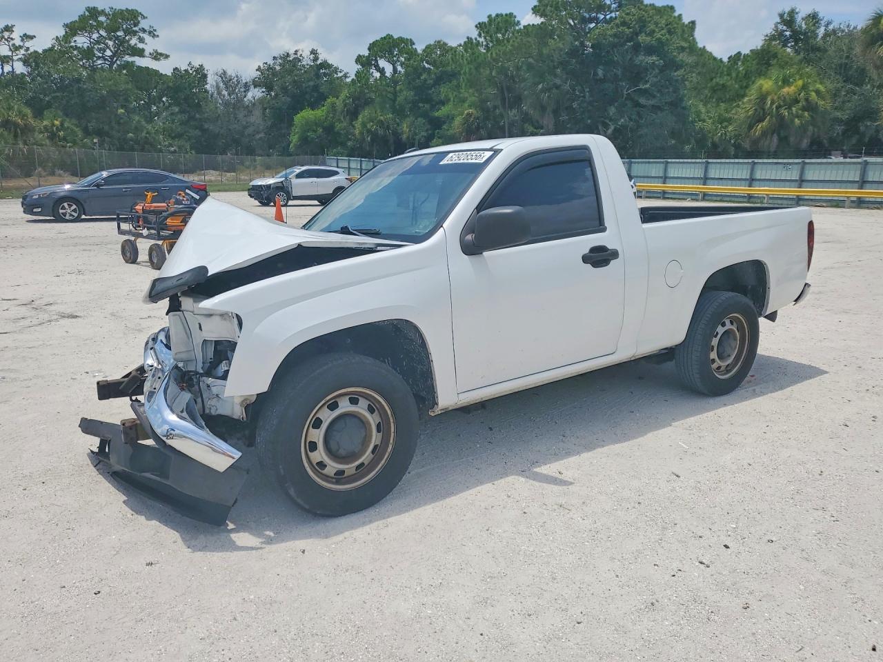 2011 GMC Canyon Work Truck, VIN 1GTC5LF95B8138174 — Front end
