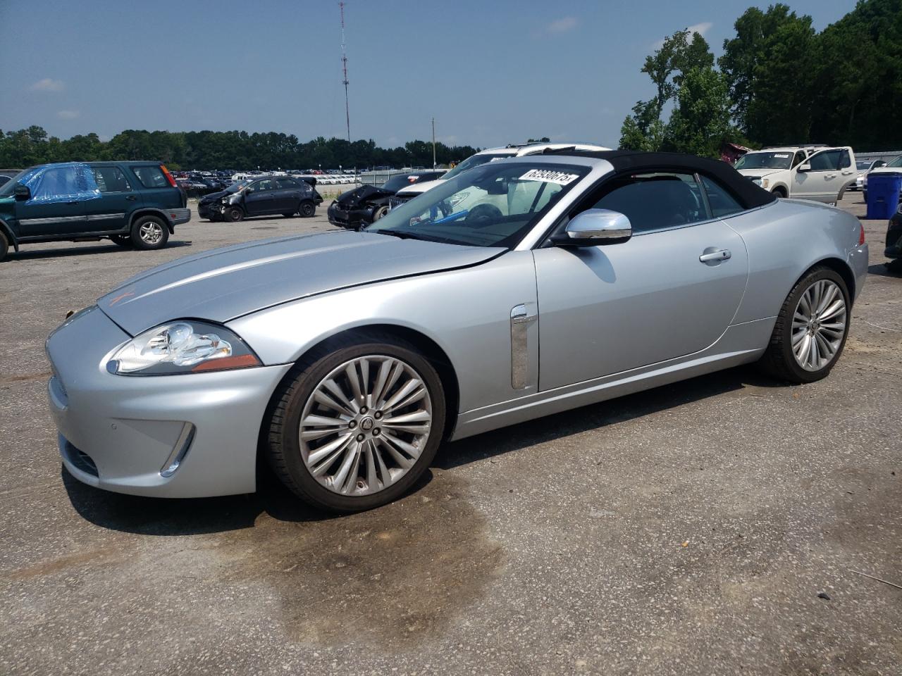 2010 Jaguar XK, VIN SAJWA4GB3ALB36200 — Front end