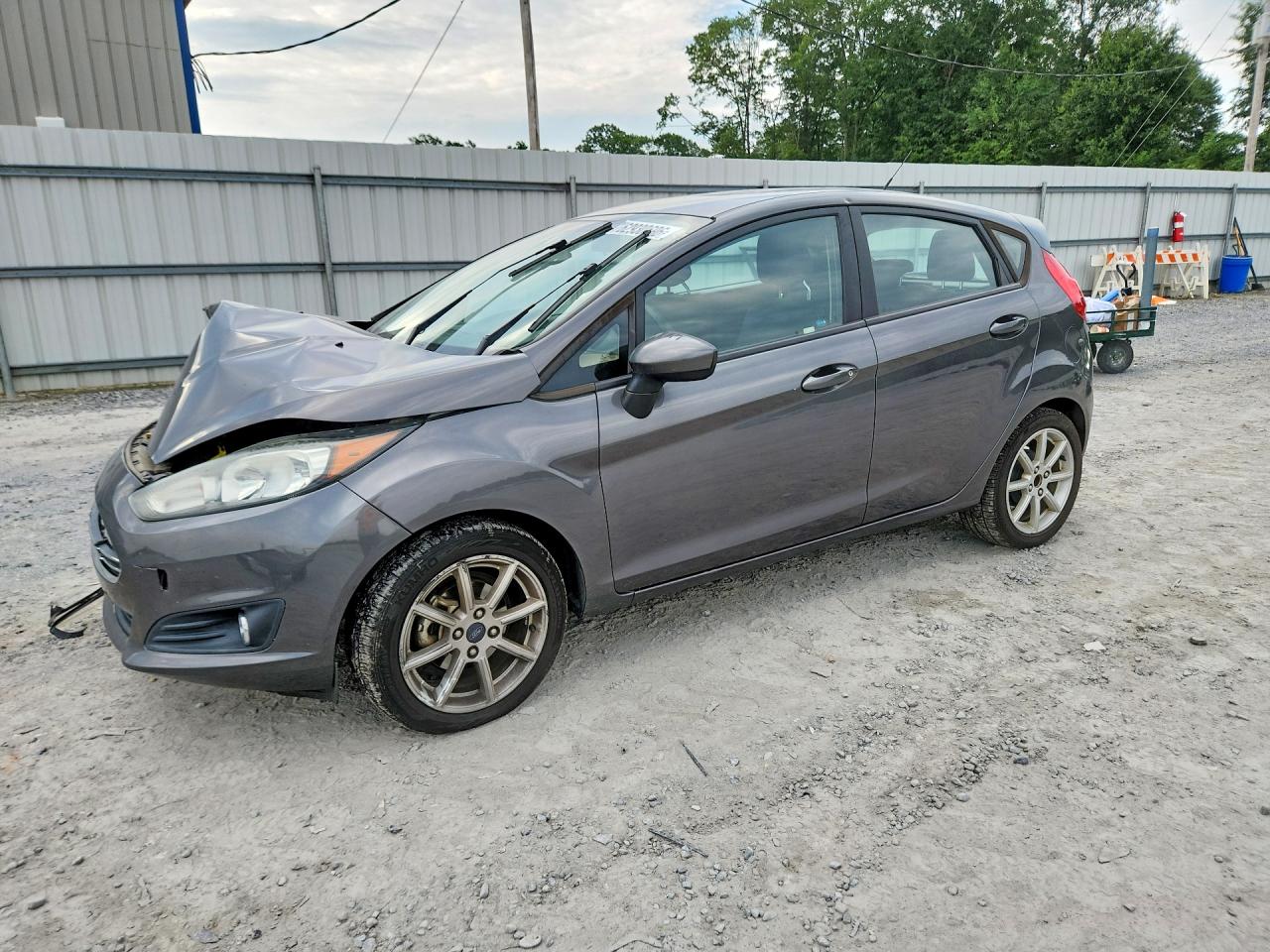2018 Ford Fiesta SE, VIN 3FADP4EJ5JM141821 — Front end