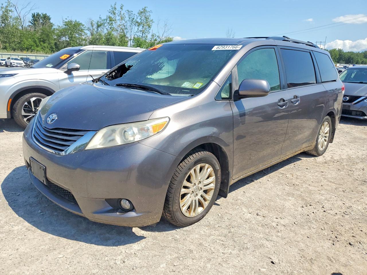 2011 Toyota Sienna Limited, VIN 5TDYK3DC3BS170470 — Burn