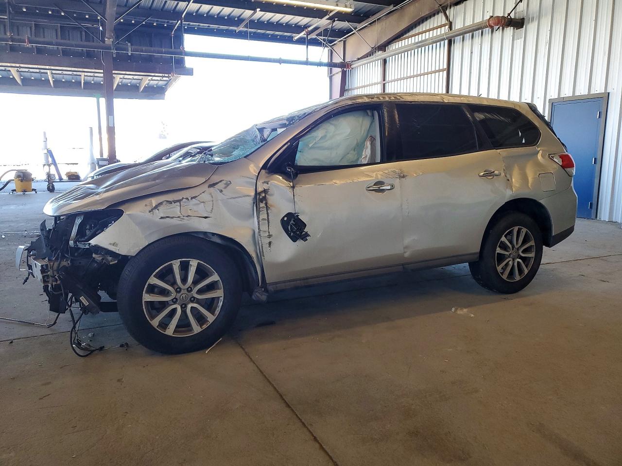 2013 Nissan Pathfinder SV, VIN 5N1AR2MN6DC641763 — Rollover