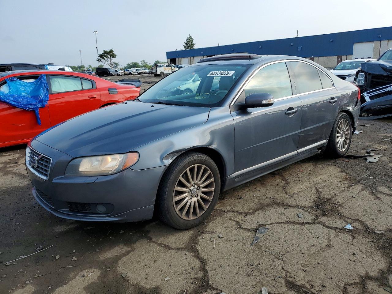 2007 Volvo S80 I6, VIN YV1AS982671045919 — Rear end