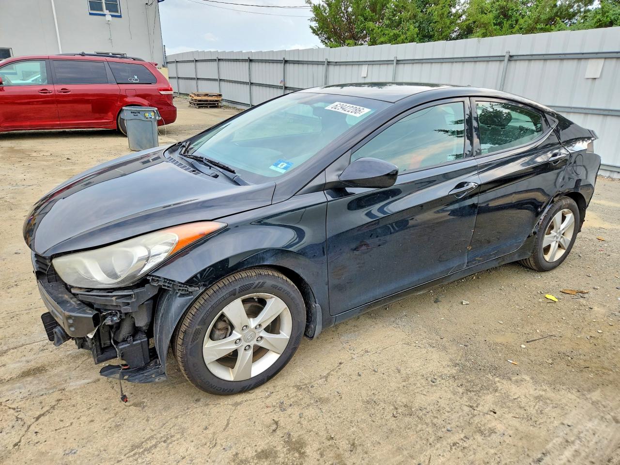 2013 Hyundai Elantra GLS, VIN 5NPDH4AE0DH301999 — Rear end