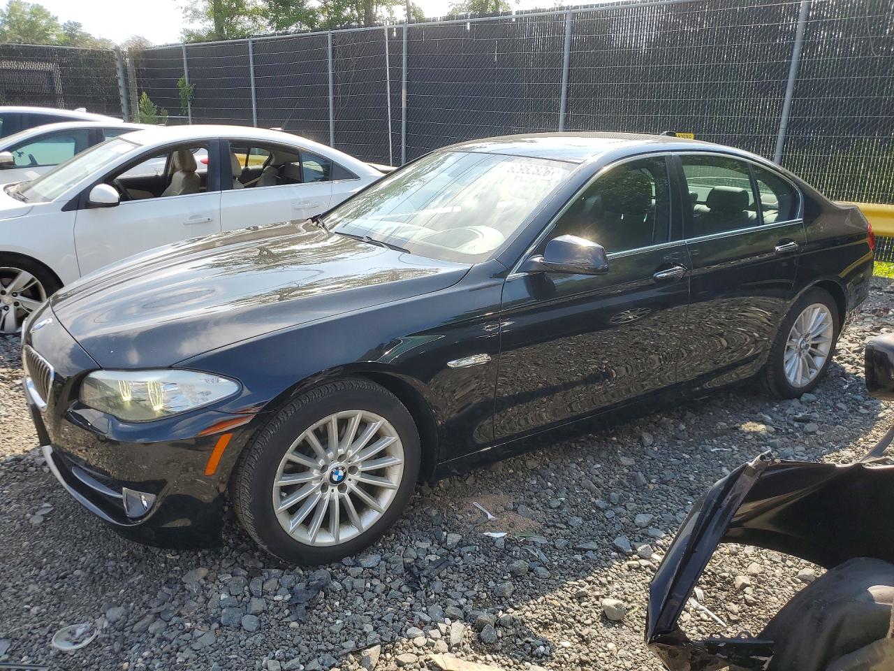 2013 BMW 5 Series 535i xDrive, VIN WBAFU7C54DDU72311 — Front end