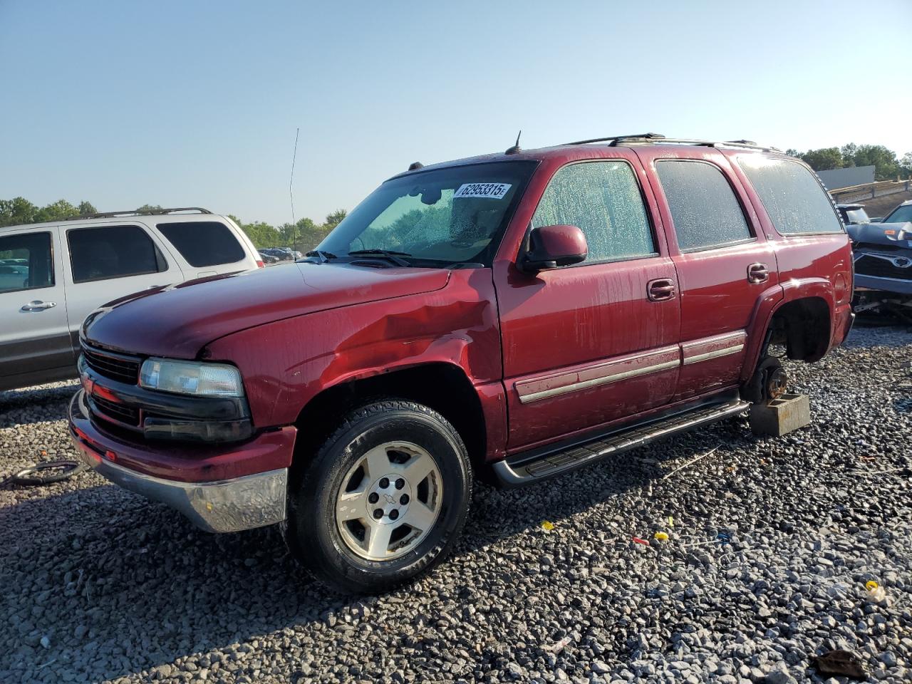 2004 Chevrolet Tahoe LT, VIN 1GNEC13ZX4J318857 — Front end