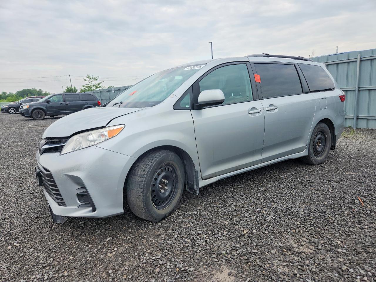 2020 Toyota Sienna LE, VIN 5TDKZ3DC3LS067116 — Механическое