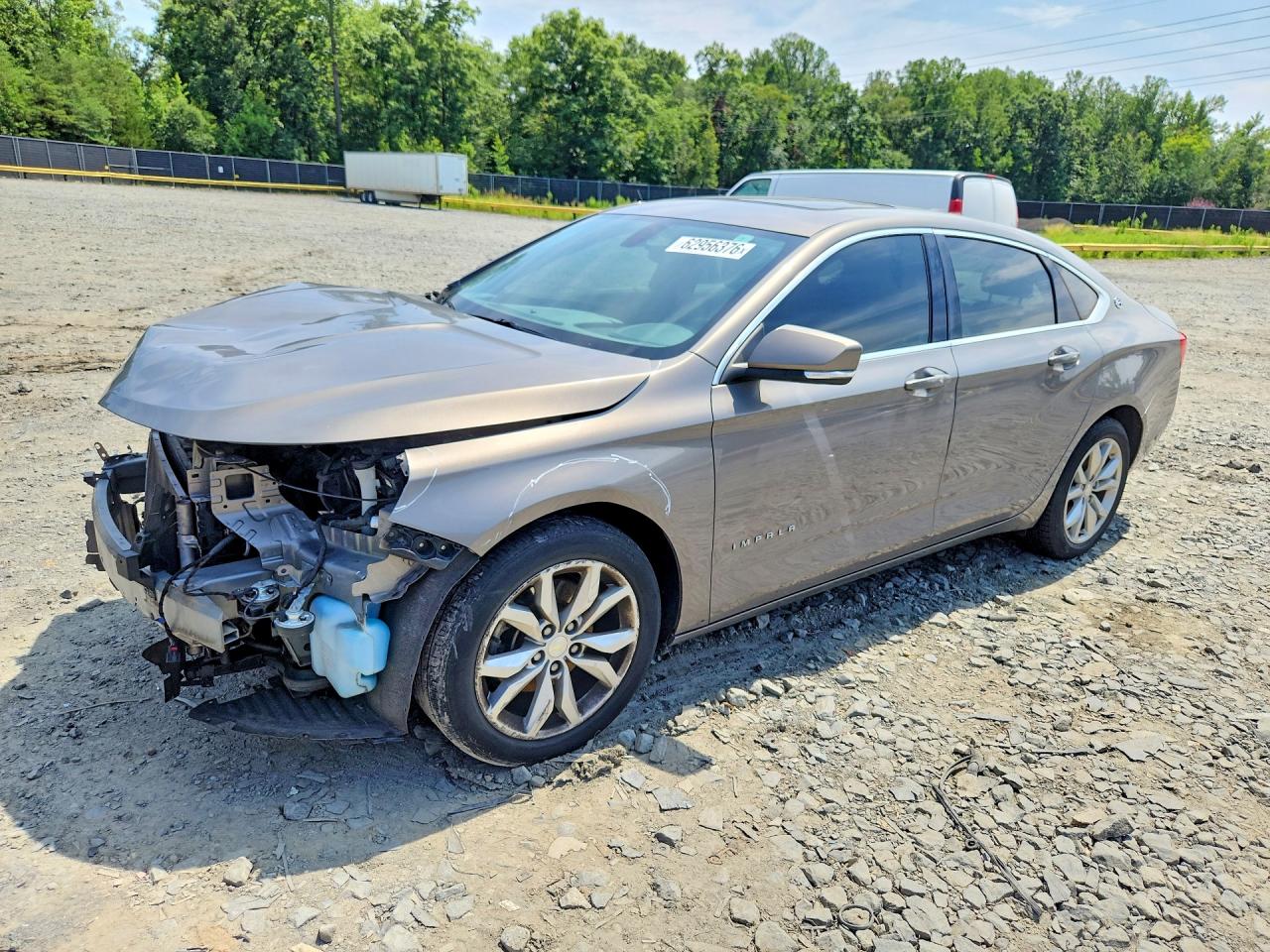 2018 Chevrolet Impala LT, VIN 1G1105S34JU120590 — Перед