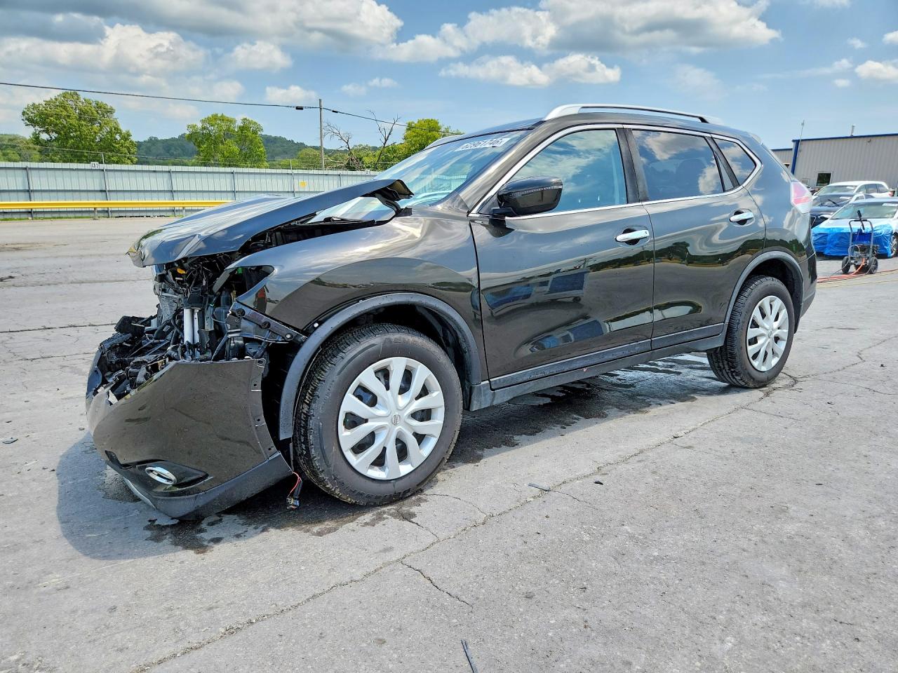 2016 Nissan Rogue S, VIN JN8AT2MV4GW131134 — Front end