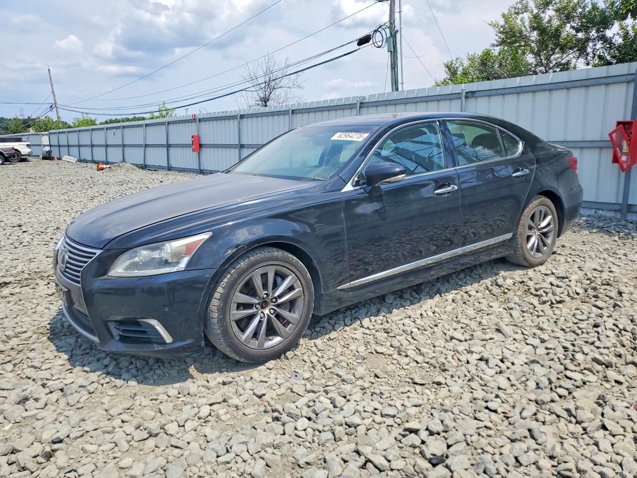 2014 Lexus LS 460, VIN JTHCL5EF9E5022618 — Minor dents and scratches