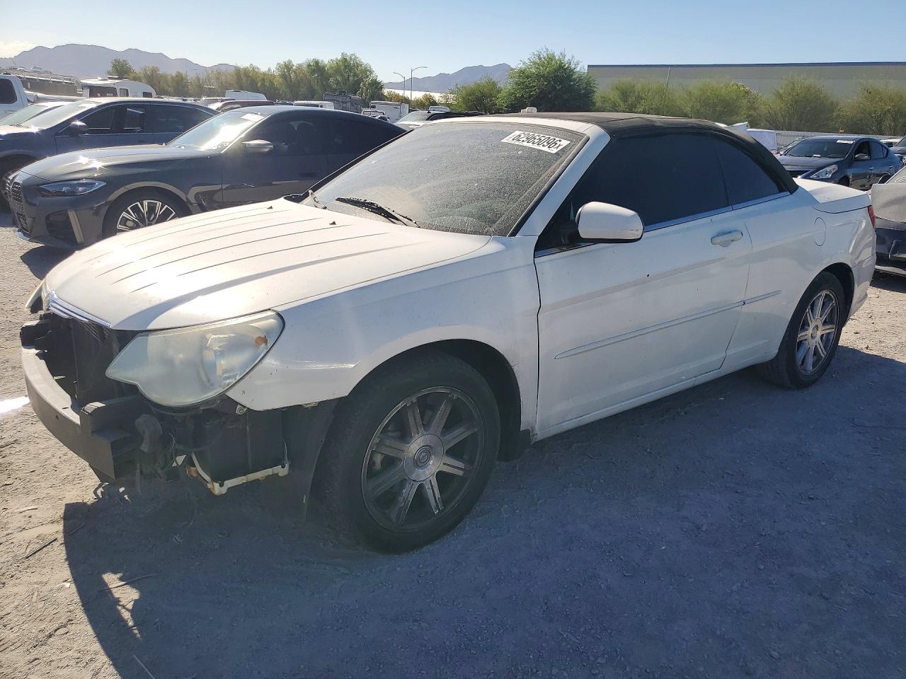 2008 Chrysler Sebring Touring, VIN 1C3LC55R78N263162 — Front end