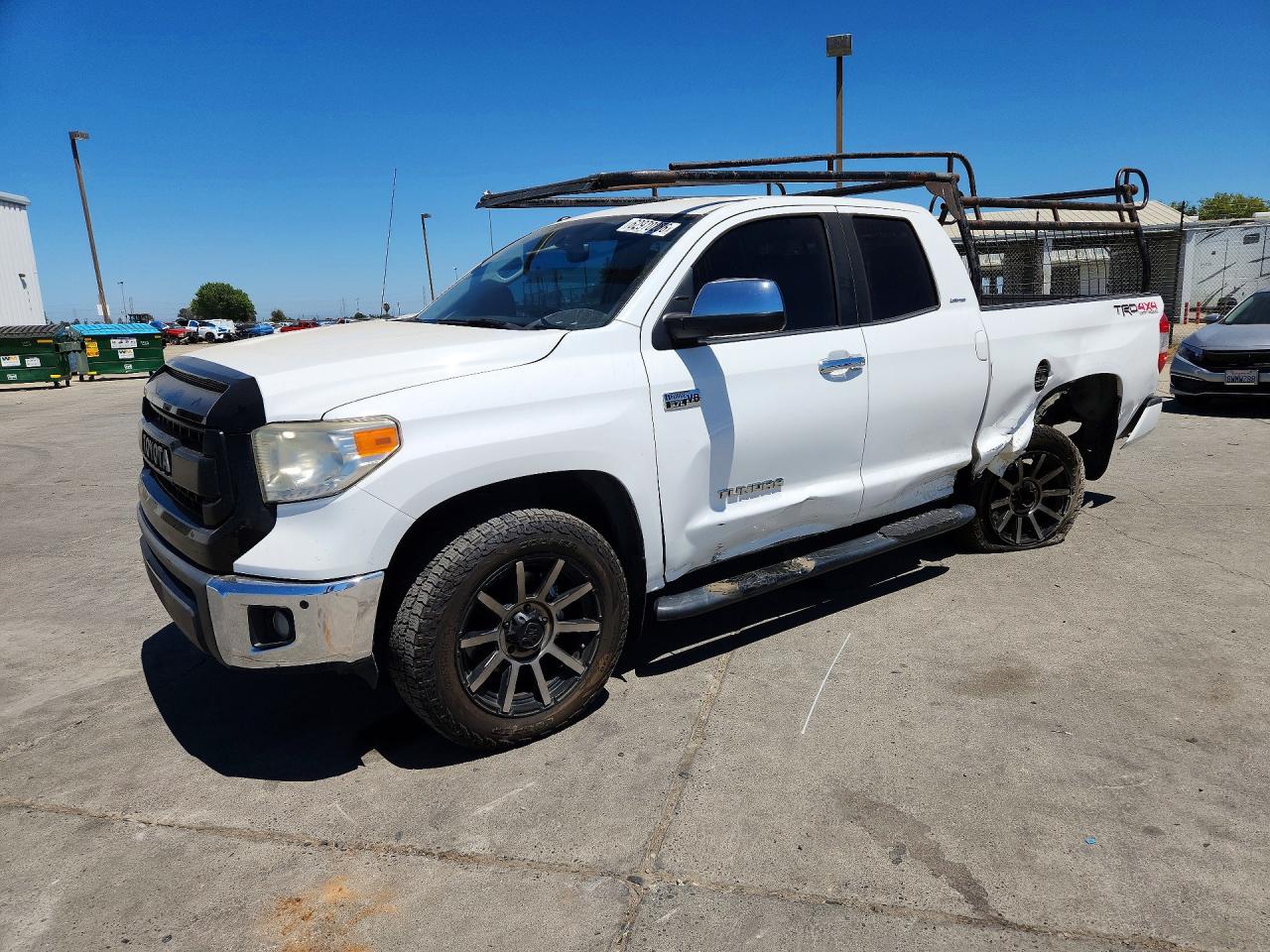2016 Toyota Tundra Limited, VIN 5TFBY5F11GX505559 — Rear end