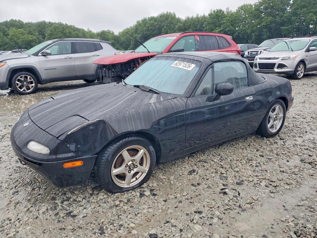 1993 Mazda MX-5 Miata, VIN JM1NA3511P0402125 — Front end