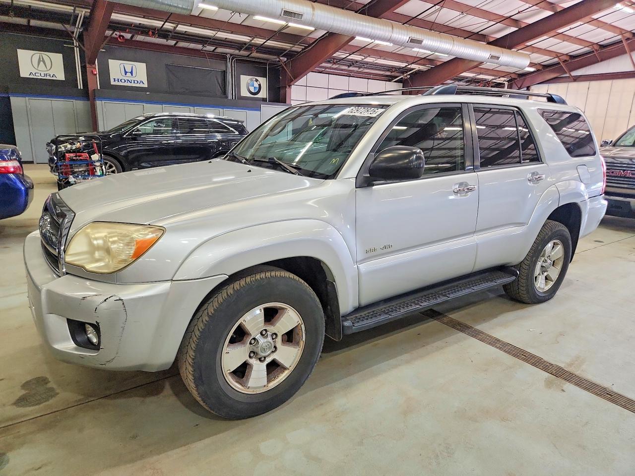 2009 Toyota 4Runner SR5, VIN JTEBU14R09K038742 — Minor dents and scratches