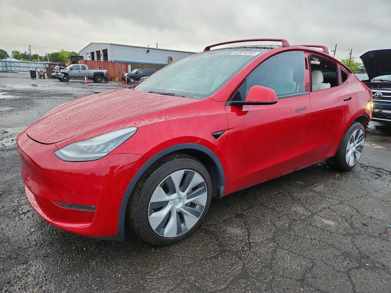 2021 Tesla Model Y Long Range, VIN 5YJYGDEE4MF061403 — Rear end