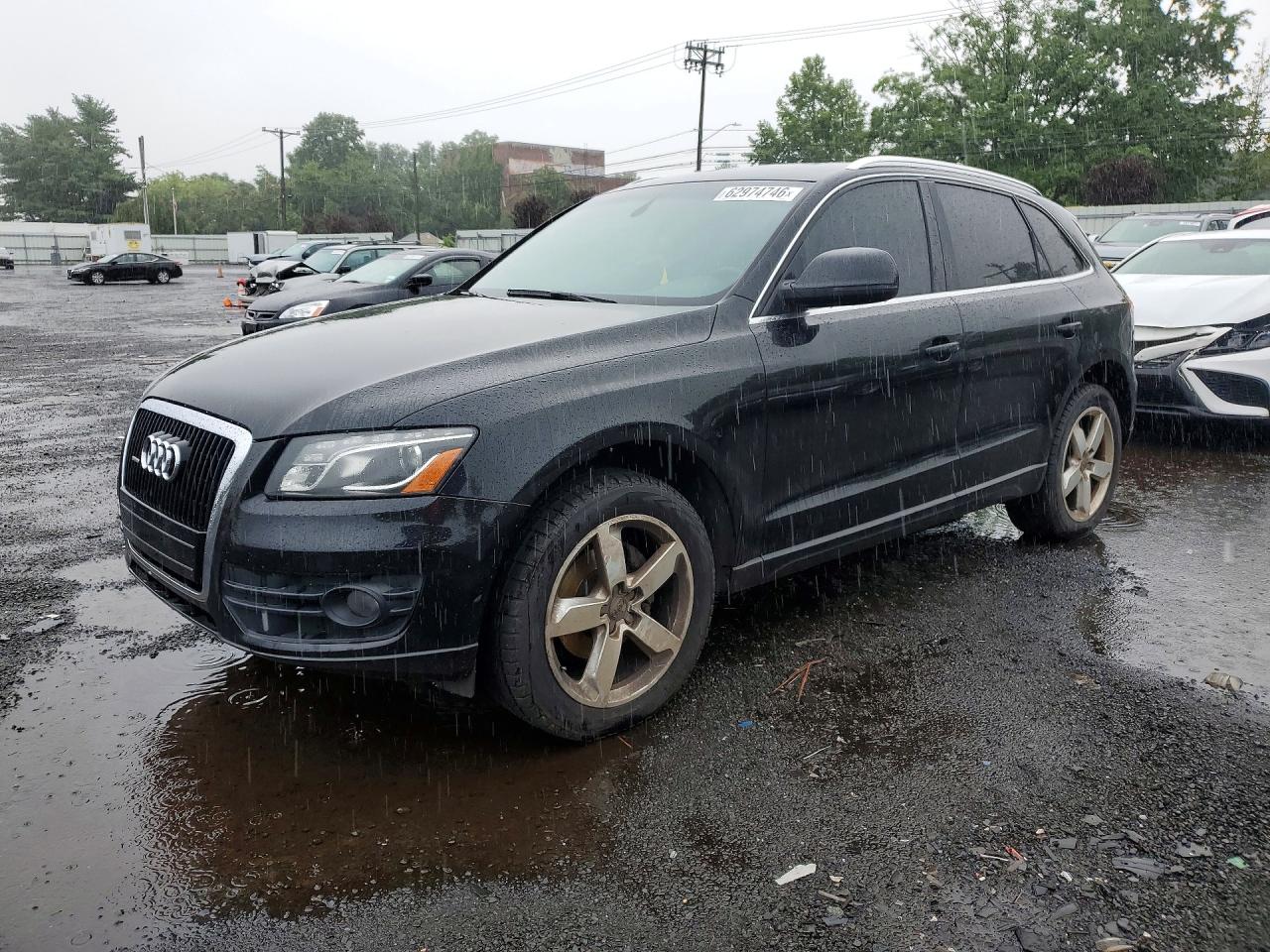 2010 Audi Q5 Premium Plus, VIN WA1LKAFP7AA103021 — Side