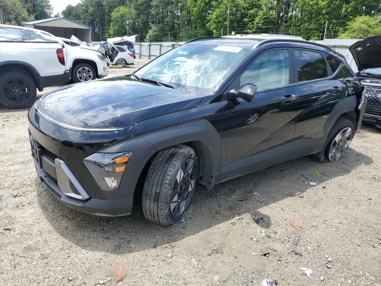 2025 Hyundai Kona SEL, VIN KM8HB3AB2SU238003 — Зад