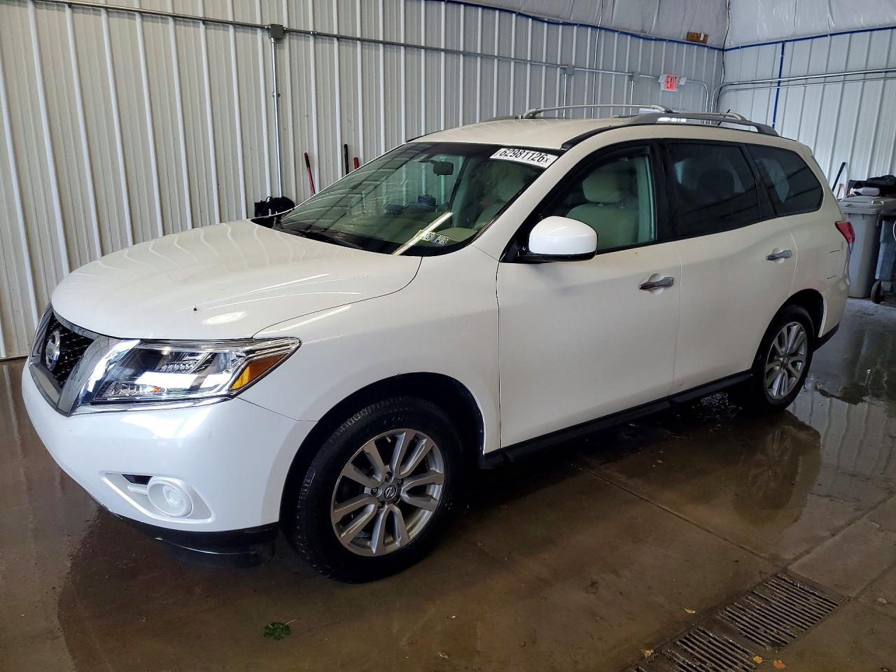 2013 Nissan Pathfinder SV, VIN 5N1AR2MM8DC600610 — Normal wear
