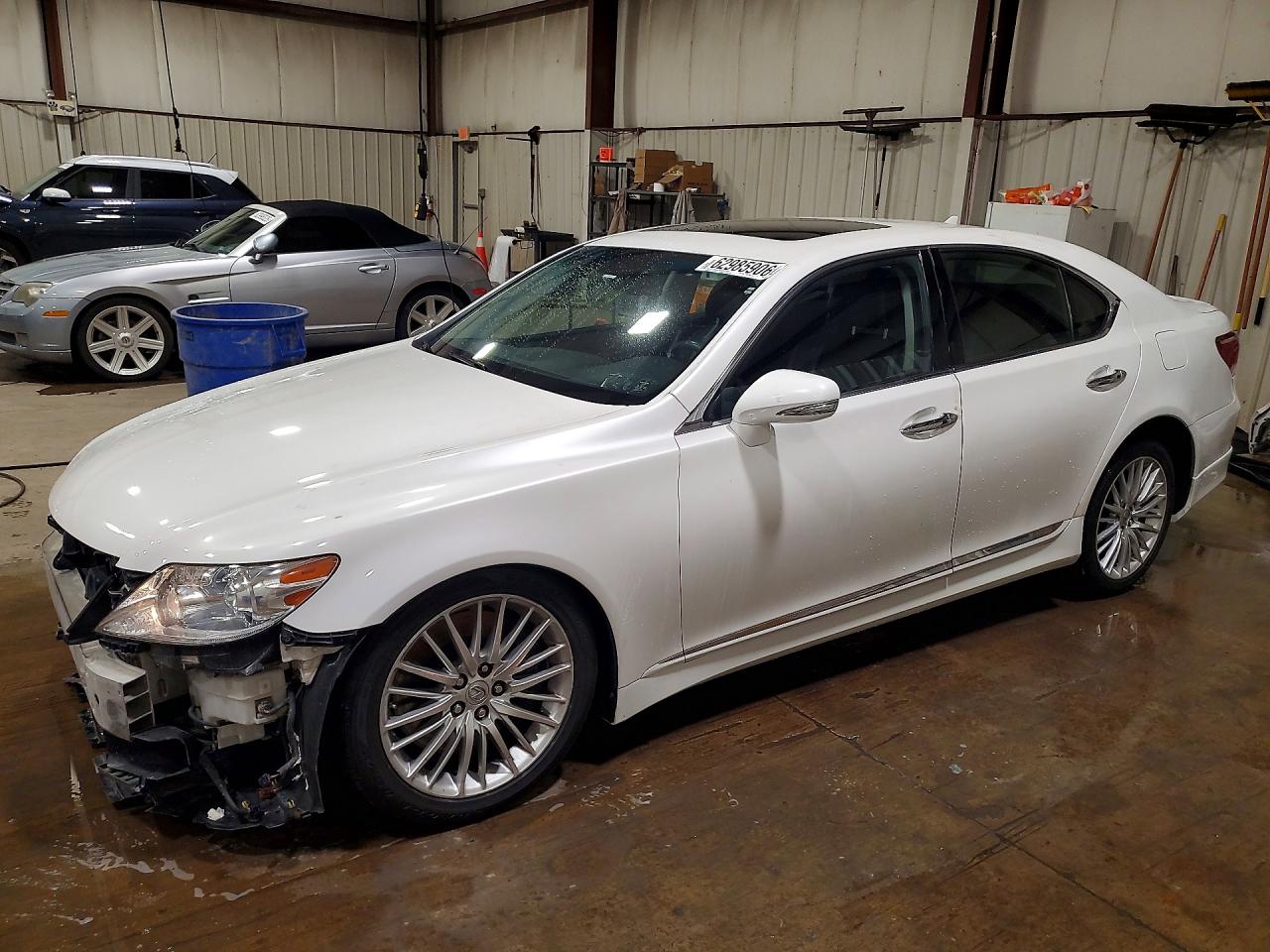 2012 Lexus LS 460, VIN JTHBL5EF4C5112302 — Front end