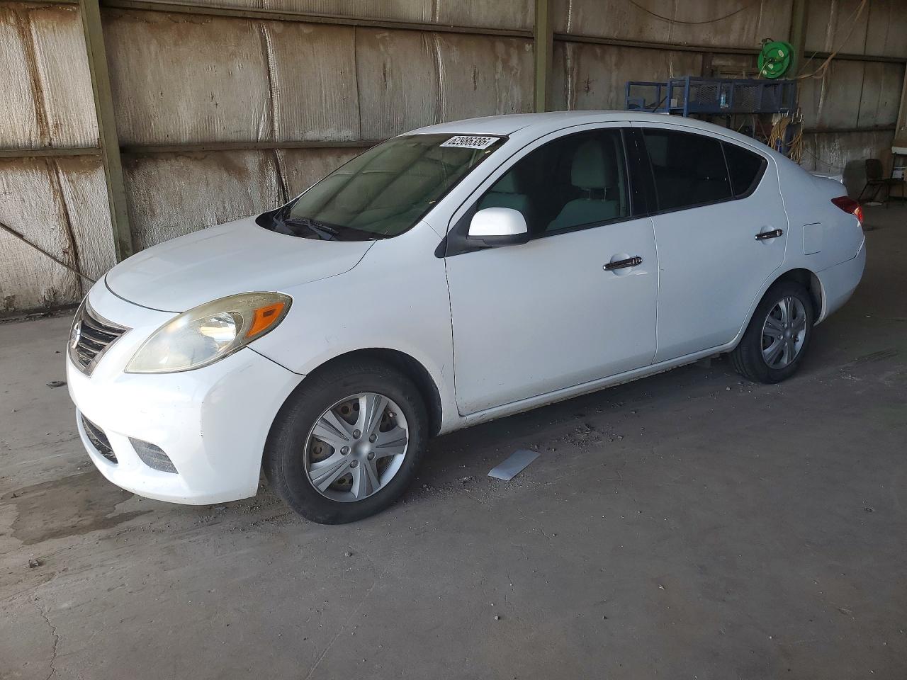 2013 Nissan Versa SL, VIN 3N1CN7AP6DL884203 — Minor dents and scratches