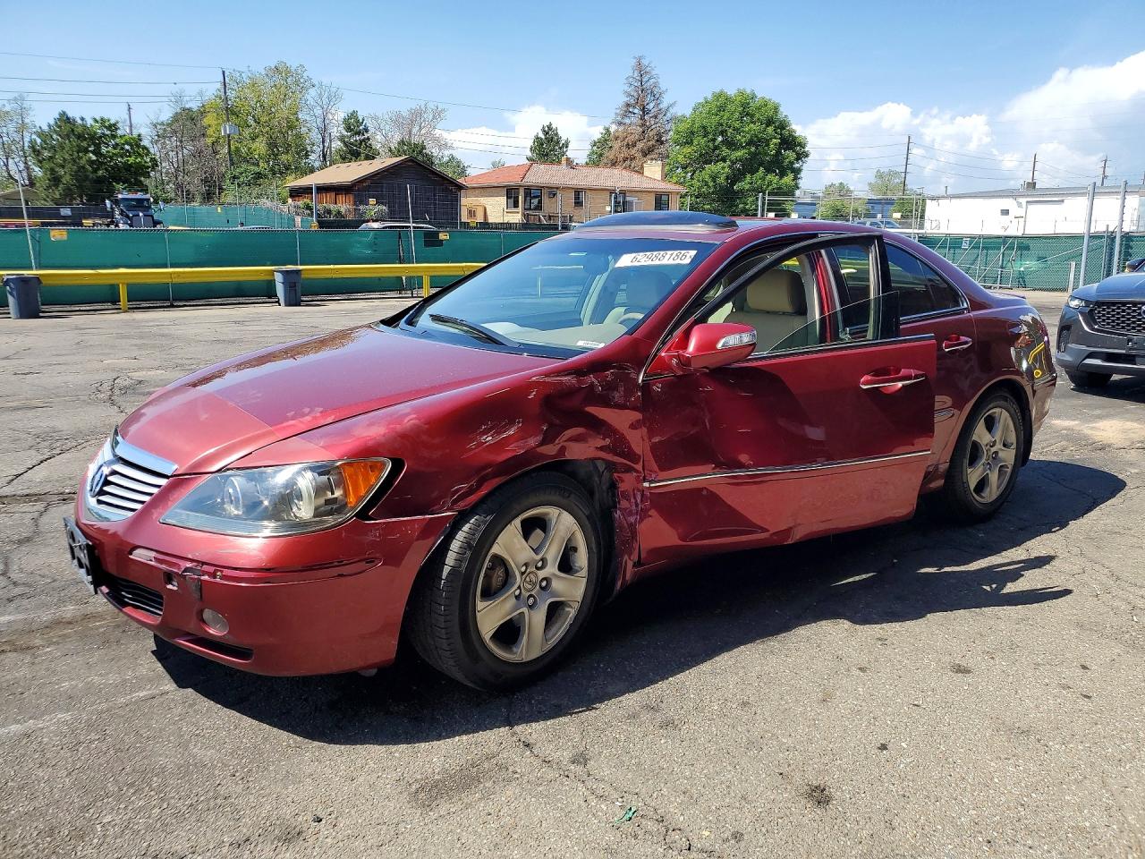 2005 Acura RL, VIN JH4KB165X5C010597 — Бок