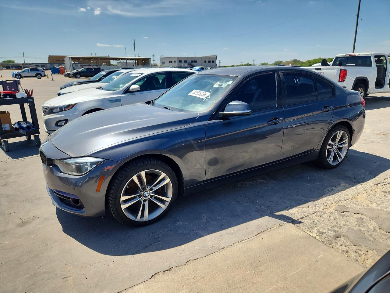 2017 BMW 3 Series 330i xDrive, VIN WBA8D9C30HA011715 — Обычный износ