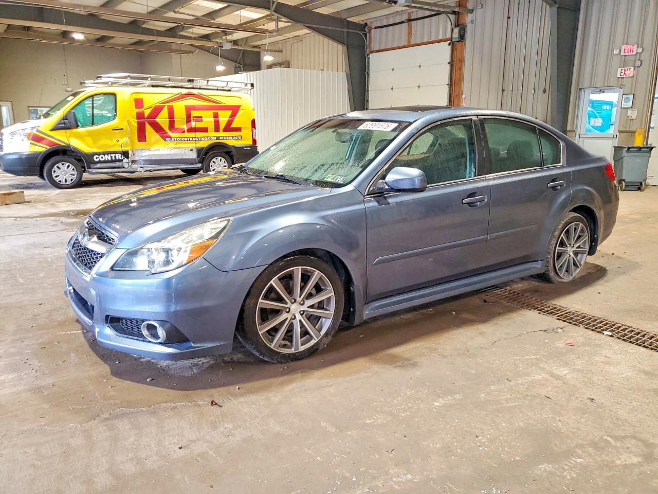 2013 Subaru Legacy Premium, VIN 4S3BMBG6XD3031795 — Перед