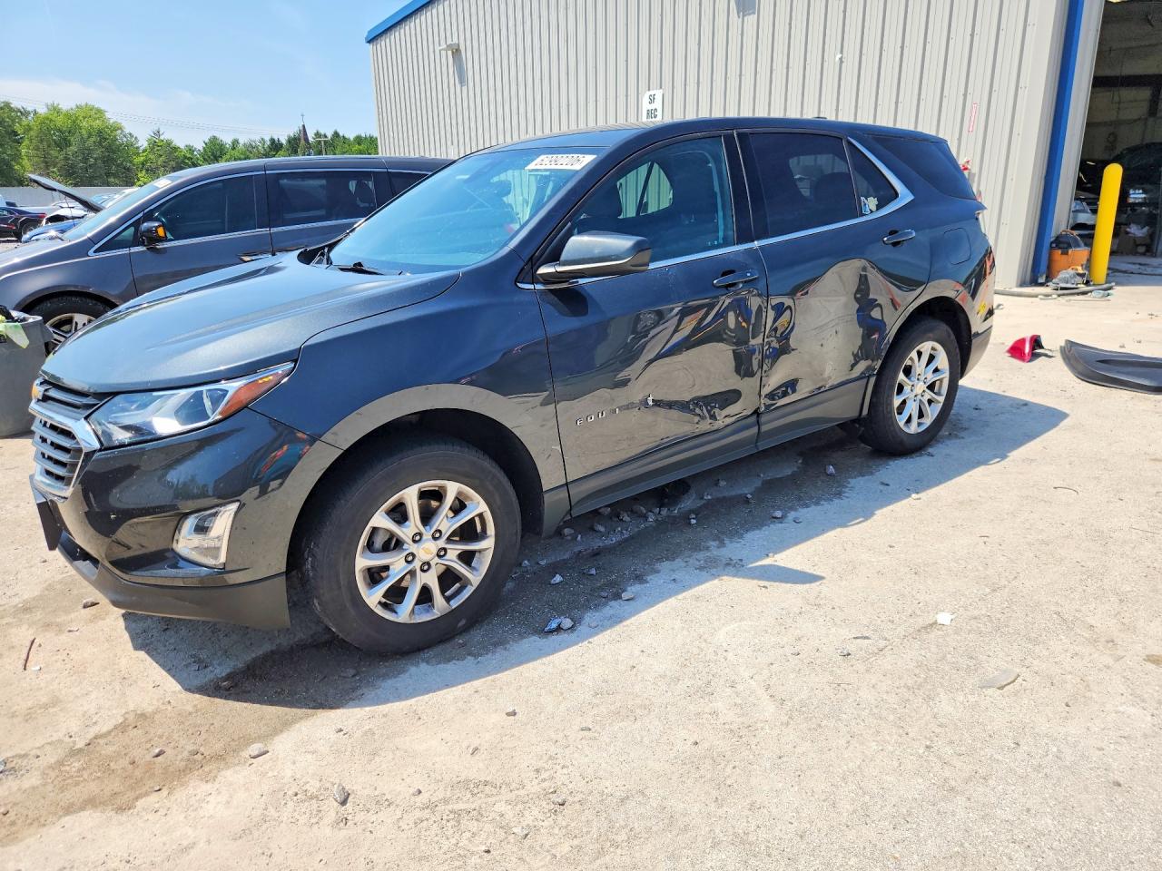 2020 Chevrolet Equinox LT, VIN 2GNAXTEV9L6199784 — Side