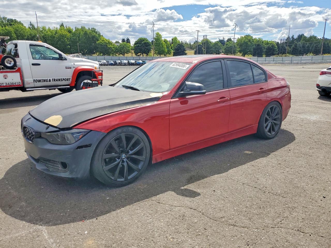 2013 BMW 3 Series 320i, VIN WBA3B1C59DF462657 — Front end
