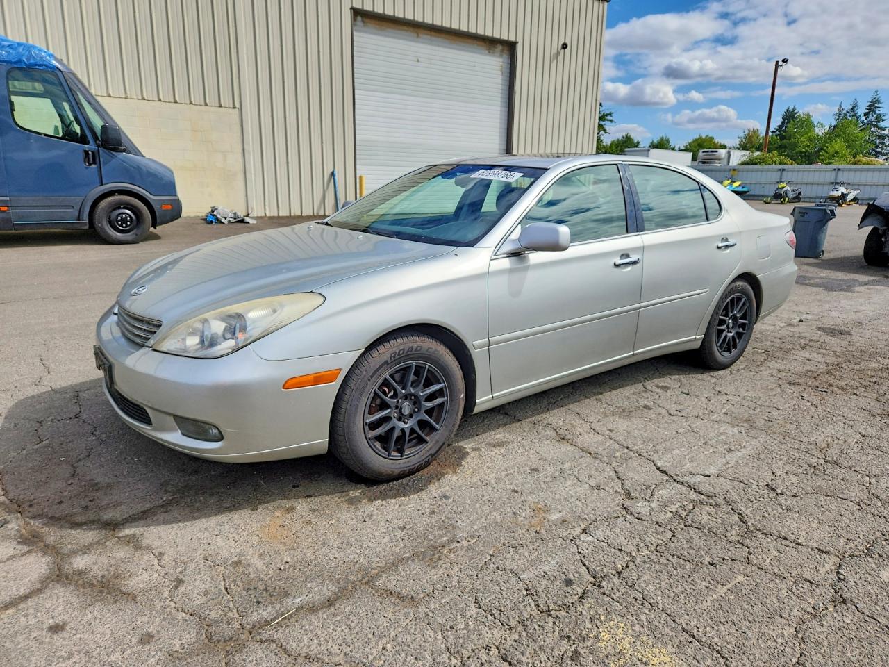 2004 Lexus ES 350, VIN JTHBA30G940009661 — Minor dents and scratches