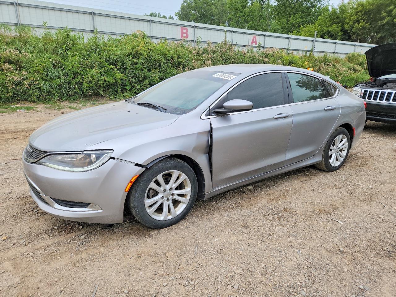 2015 Chrysler 200 Limited, VIN 1C3CCCAB4FN666784 — Front end