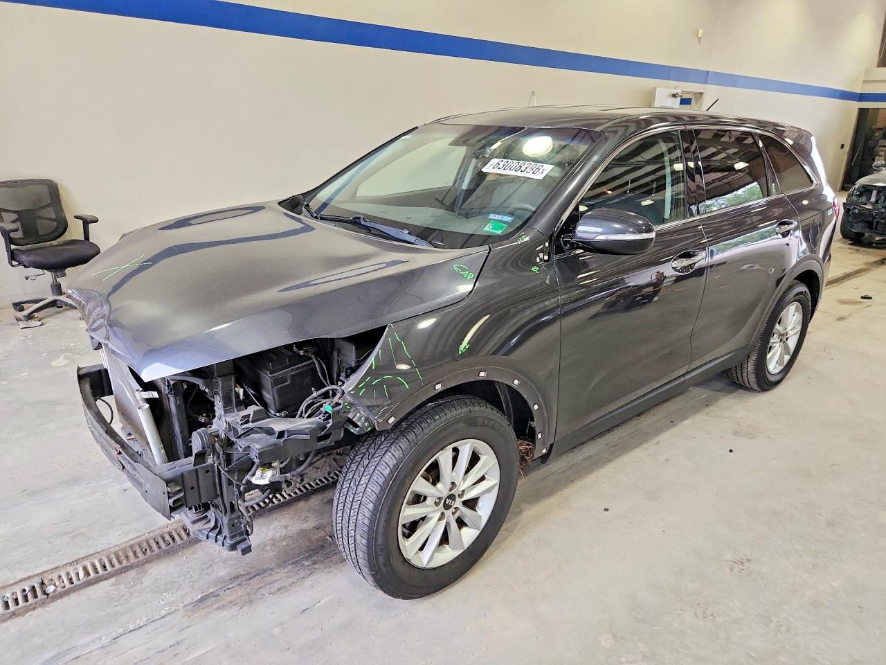 2019 Kia Sorento LX, VIN 5XYPG4A52KG489459 — Front end