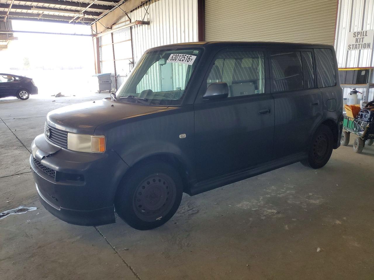 2004 Scion xB, VIN JTLKT324040144076 — Normal wear