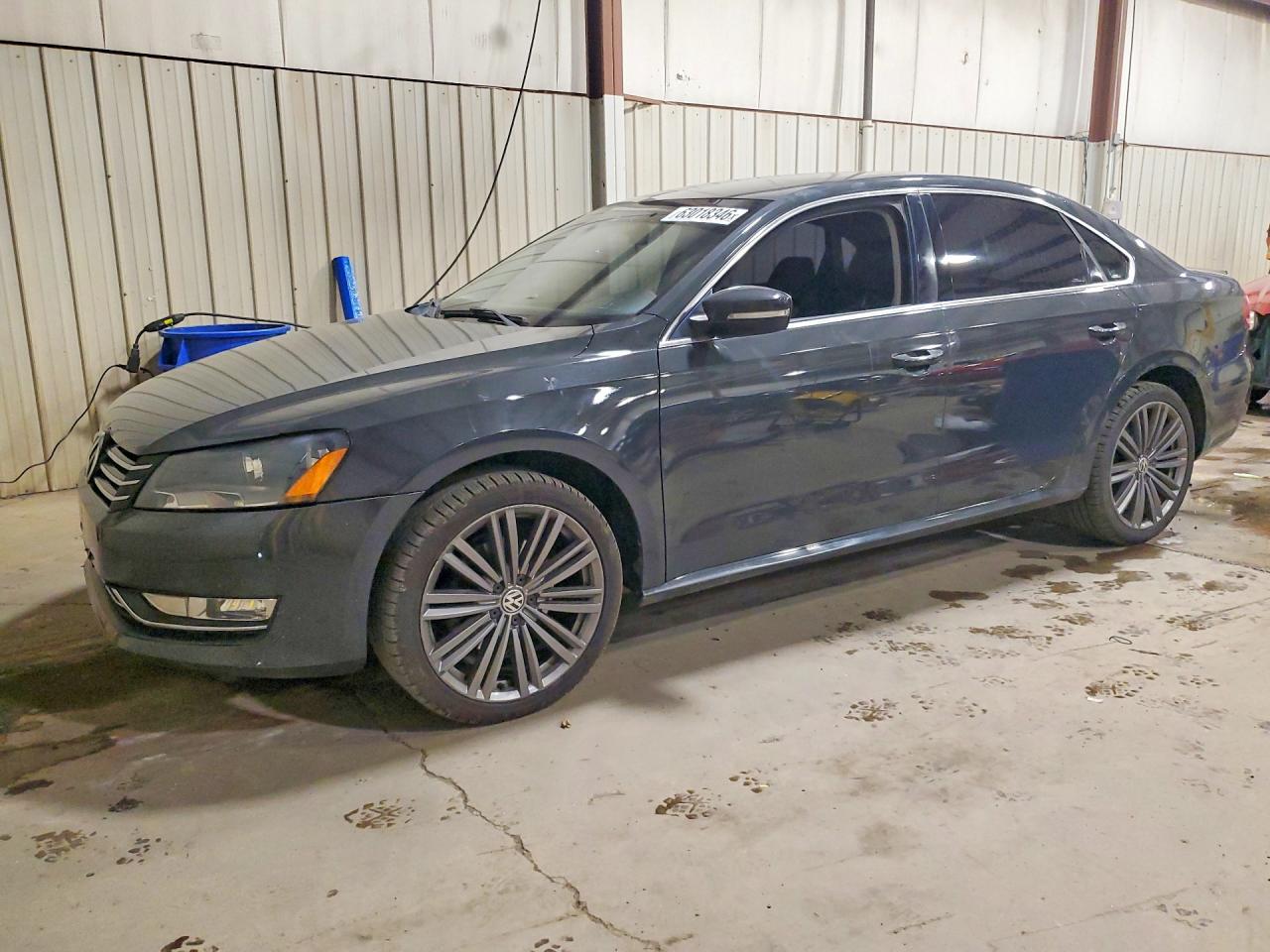 2015 Volkswagen Passat Sport, VIN 1VWBT7A32FC106536 — Front end