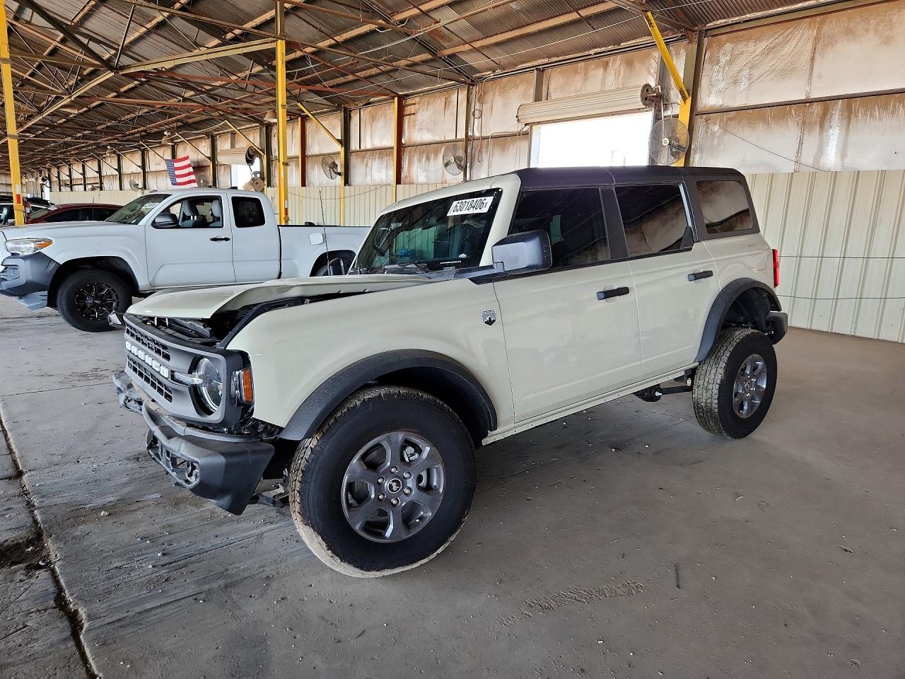 2025 Ford Bronco Big Bend, VIN 1FMDE7BH2SLB75782 — Front end