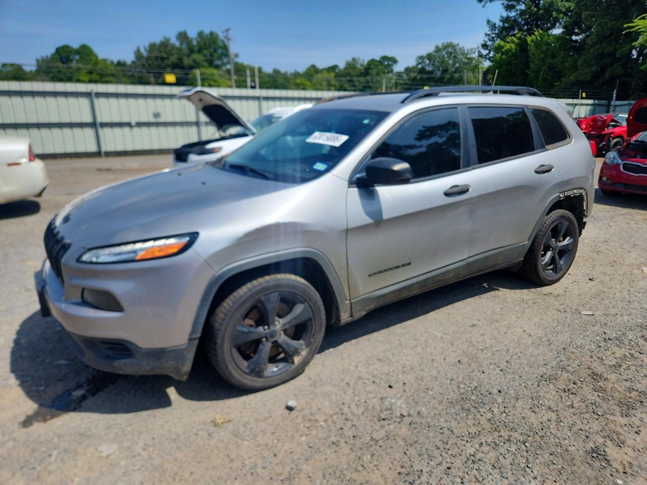 2017 Jeep Cherokee Altitude, VIN 1C4PJLAB4HW558942 — Rear end