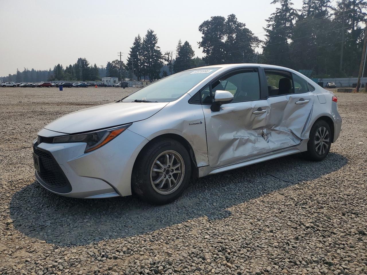 2020 Toyota Corolla Hybrid LE, VIN JTDEBRBE5LJ000720 — Front end