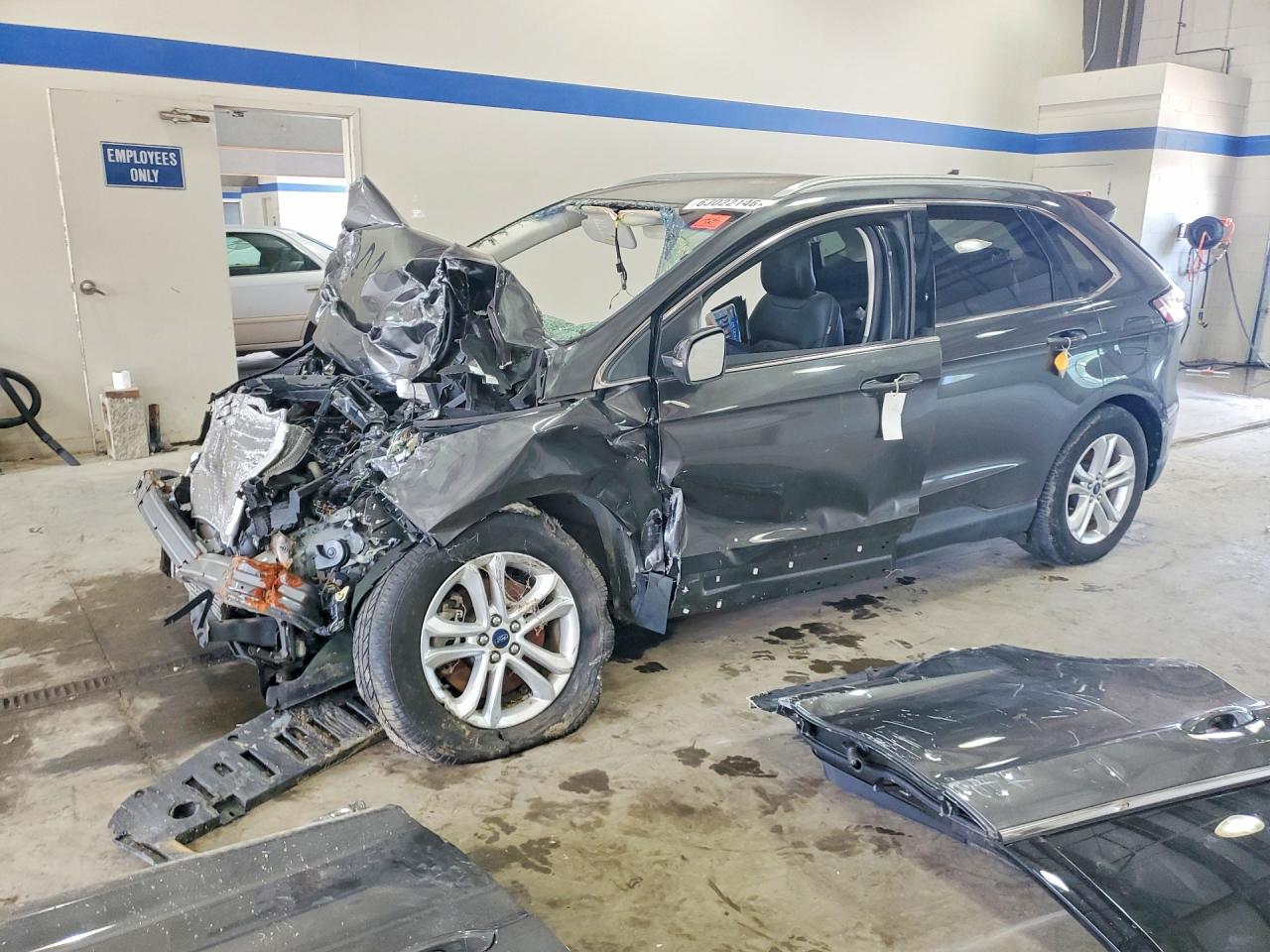 2019 Ford Edge SEL, VIN 2FMPK4J97KBB90342 — Front end