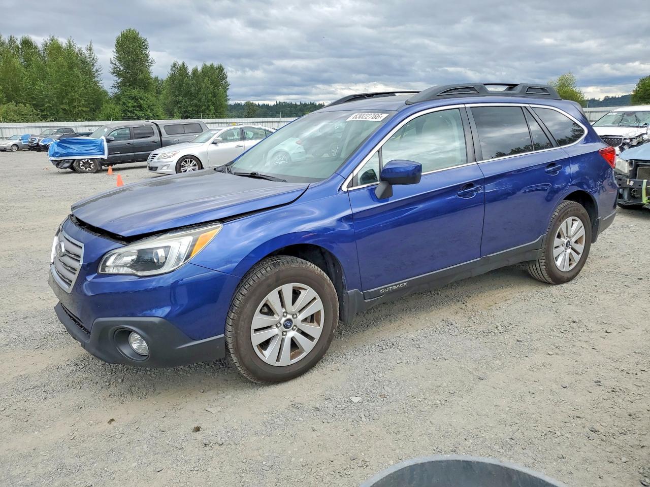 2015 Subaru Outback Premium, VIN 4S4BSADC7F3237178 — Front end
