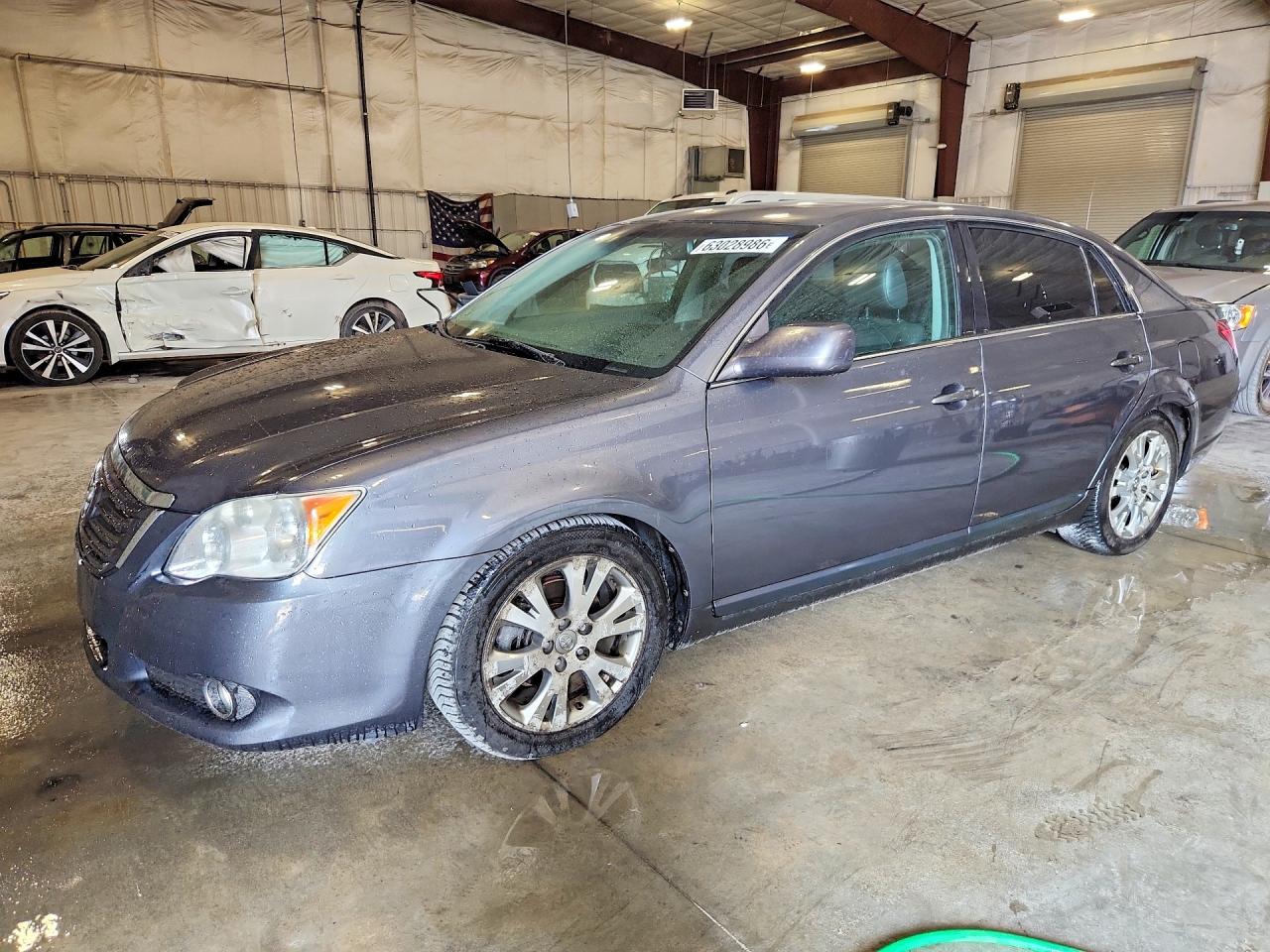 2008 Toyota Avalon Limited, VIN 4T1BK36B68U275286 — Front end