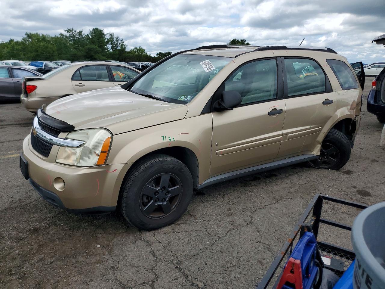 2007 Chevrolet Equinox LS, VIN 2CNDL13F576042269 — Side
