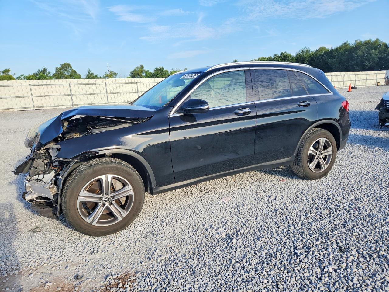 2019 Mercedes-Benz GLC 300, VIN WDC0G4KB8KF543379 — Front end