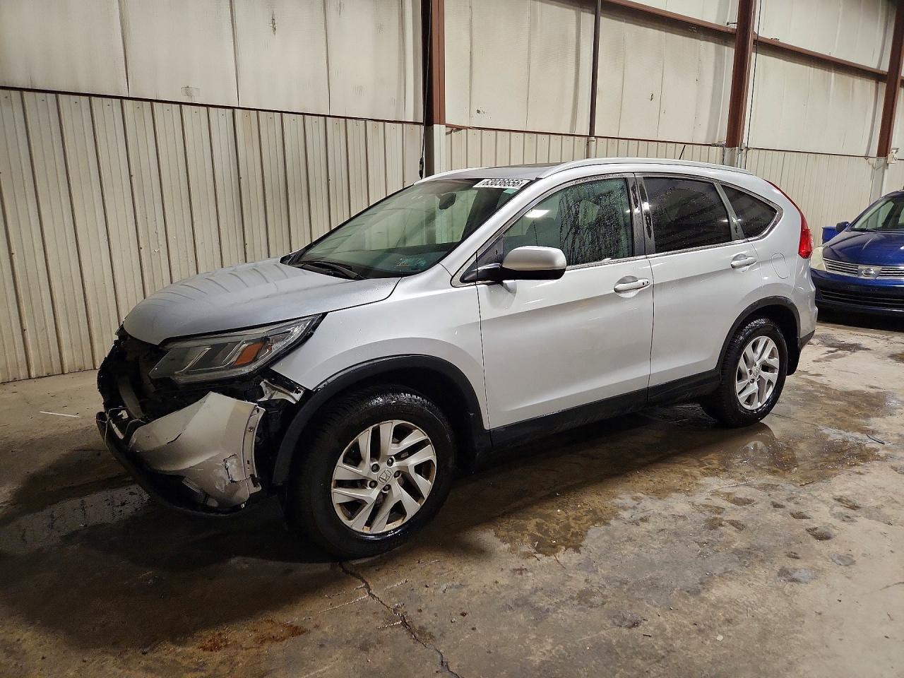 2015 Honda CR-V EX-L, VIN 2HKRM4H79FH601486 — Front end