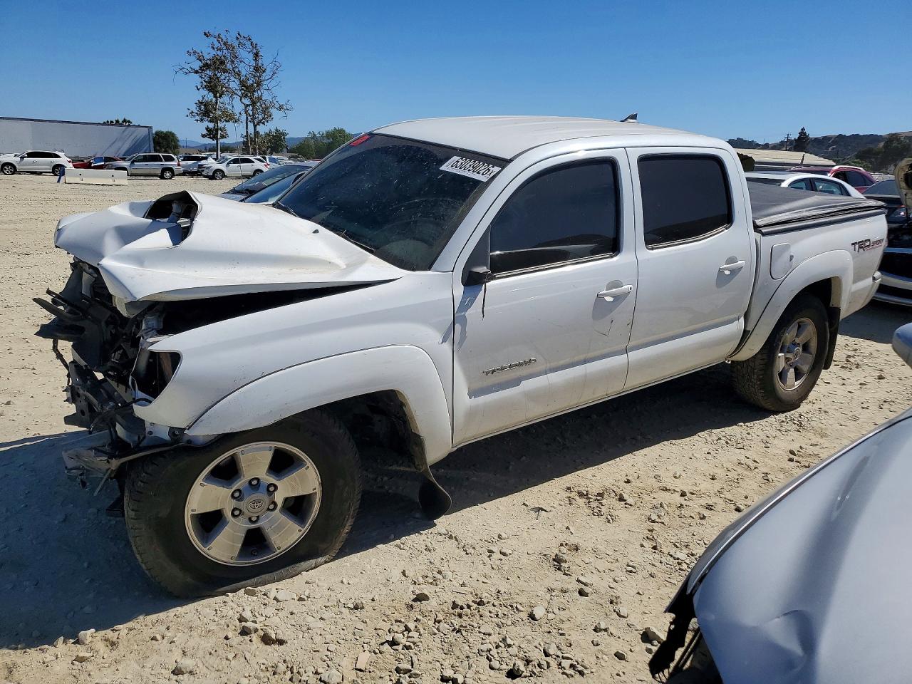 2015 Toyota Tacoma PreRunner, VIN 3TMJU4GN6FM185274 — Перед