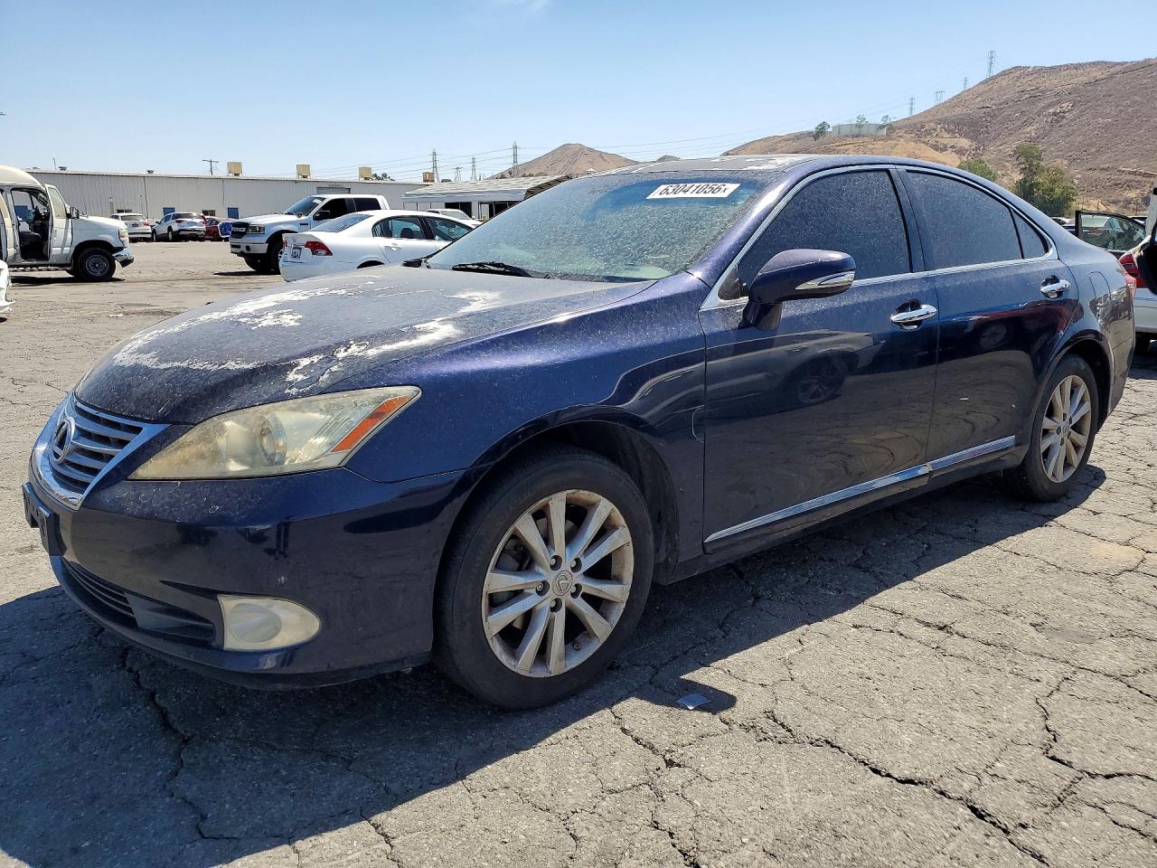 2011 Lexus ES 330, VIN JTHBK1EG3B2455252 — Minor dents and scratches